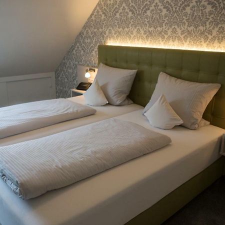 Hotel Weingut Stiftshof à Enkirch Extérieur photo