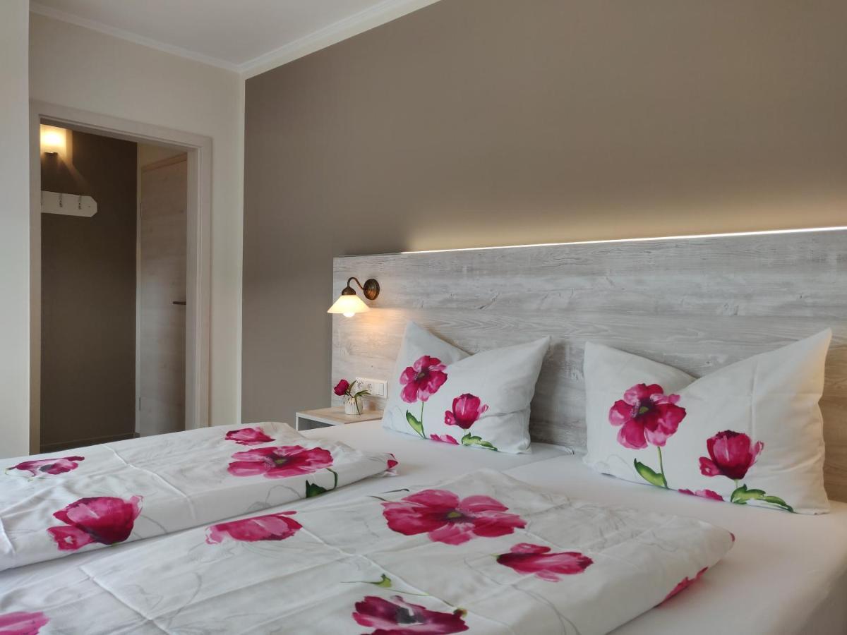 Hotel Weingut Stiftshof à Enkirch Extérieur photo
