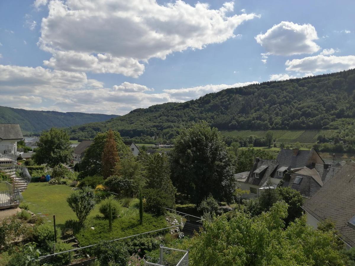 Hotel Weingut Stiftshof à Enkirch Extérieur photo