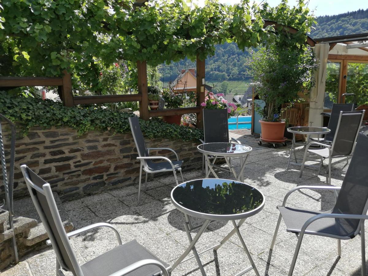 Hotel Weingut Stiftshof à Enkirch Extérieur photo